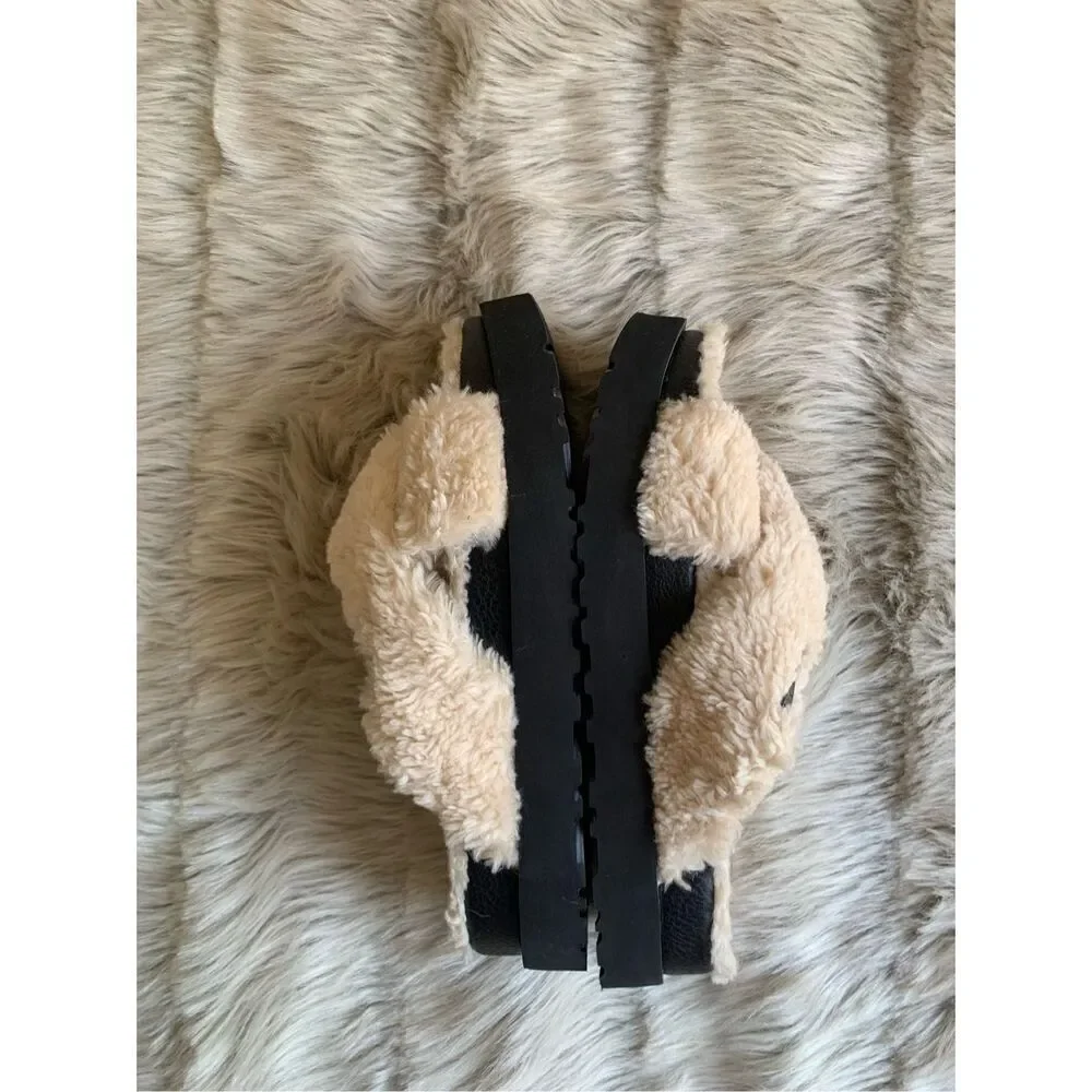 UGG Fuzz Sugar Slide Sandal in Natural / Black Size US 9
